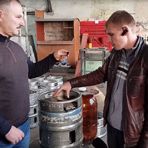 Jak napełnić PET Keg na linii rozlewczej?